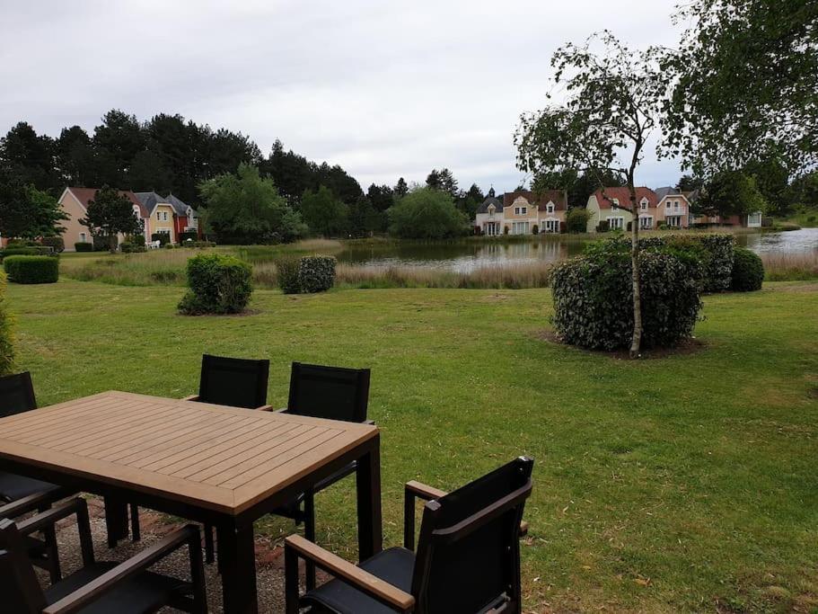 Jolie Maison Sur Golf, Proche Plage, Fort-mahon